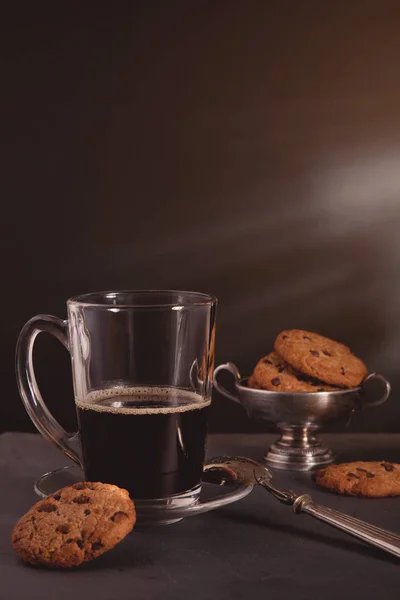 Café Quente Com Biscoitos Chocolate Caseiros — Fotografia de Stock