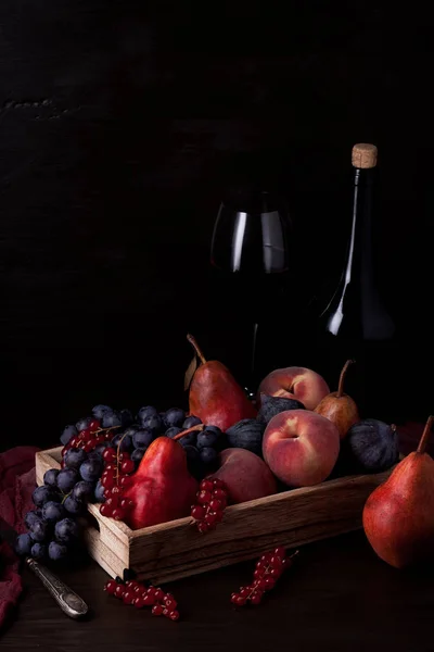 Čerstvé Bio Ovoce Červené Víno Organické Potraviny Nápoje Koncepce — Stock fotografie