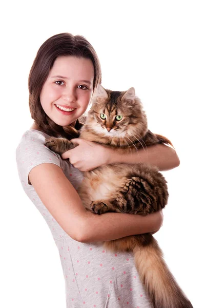 Portret Van Gelukkig Tienermeisje Met Schattige Fluffy Kat Witte Achtergrond — Stockfoto