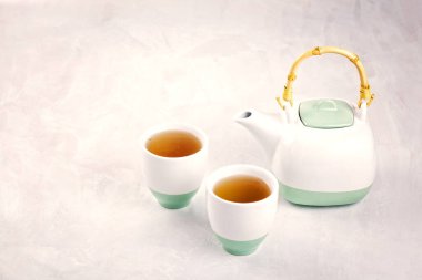 Sağlıklı bitki çayı. Antioksidan, detoks, ferahlatıcı.