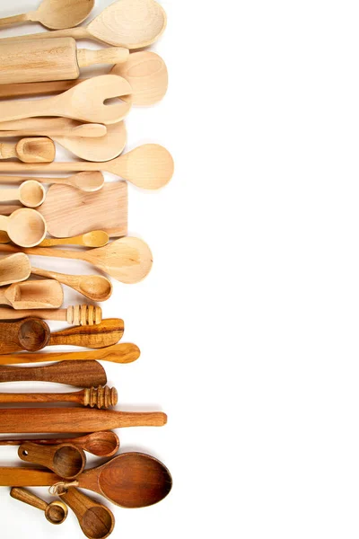 Colección de utensilios de cocina de madera sobre fondo blanco — Foto de Stock