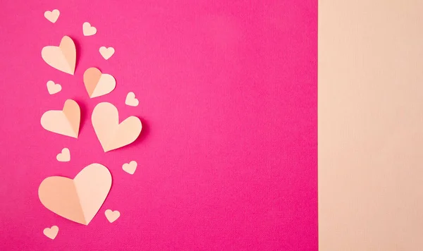 Papier Herzen Hintergrund. Liebe, Valentinstag, Muttertag, Geburtstagsgrußkarten, Einladung, Festkonzept — Stockfoto