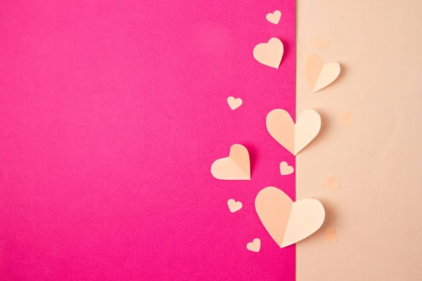 Papieren harten achtergrond. Liefde, Sint Valentijn, Moederdag, verjaardagskaarten, uitnodiging, feestelijk concept — Stockfoto