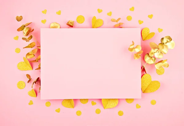 Abstrakter Hintergrund mit Papierschnitten. Liebe, Valentinstag, Muttertag, Geburtstagsgrußkarten, Einladungskonzept — Stockfoto