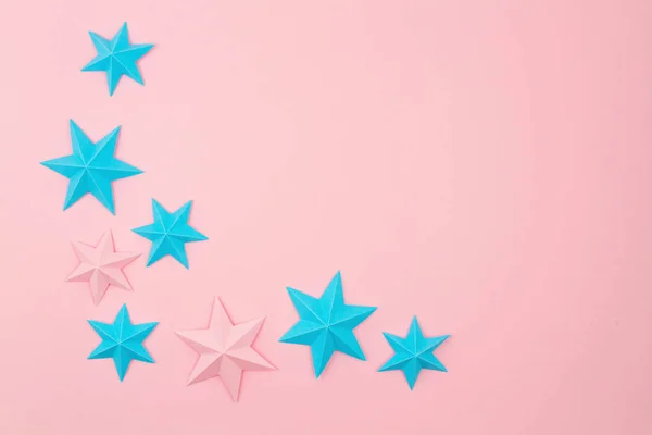 Fondo abstracto con coloridas estrellas de origami de papel. Vacaciones , —  Fotos de Stock