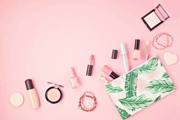 Lapos Feküdt Készlet Professzionális Dekoratív Kozmetikumok Smink Eszközök Tavasszal Nyári — Stock Fotó