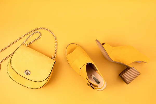 Flat Lay Woman Fashion Accessories Yellow Color Yellow Leather Textured — Stock Photo, Image