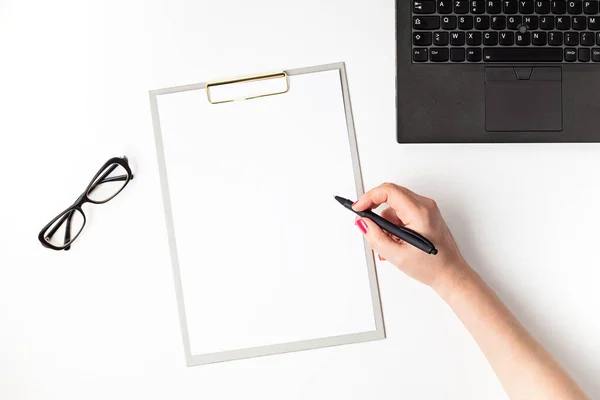 Vista Superior Del Escritorio Oficina Mesa Con Portátil Útiles Oficina — Foto de Stock