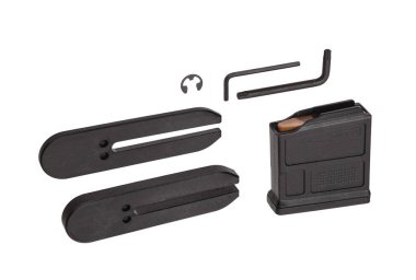 Beyaz izole saldırı tüfek dergi