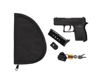 Siyah tabanca beyaz arka planda izole edilmiş. Kısa namlulu.