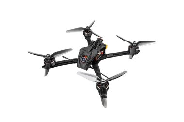 Beyaz arka planda modern FPV insansız hava aracı. Dört motorlu uçak açık. 