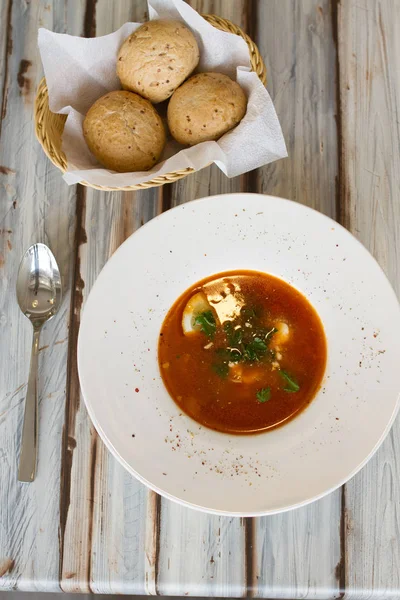 Ukrayna dili veya Rus pancar çorbası çorba ekmek ile