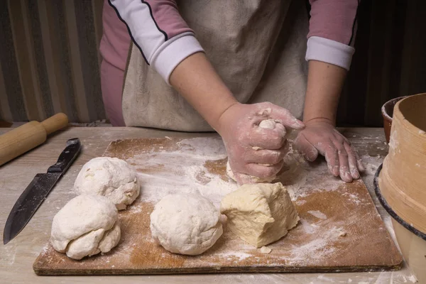 Woman Kneads Dough Plywood Cutting Board Wooden Flour Sieve Wooden — Stock Photo, Image