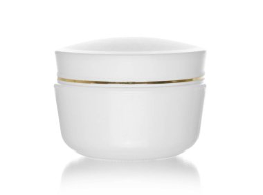 Krem kutusunun üzerinde beyaz izole,