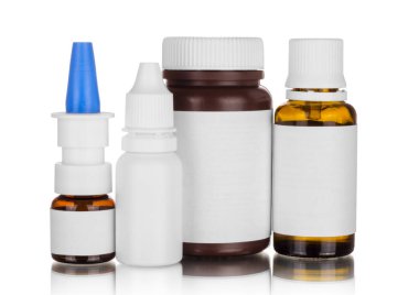 Tıp Şişeler, üzerinde beyaz izole 