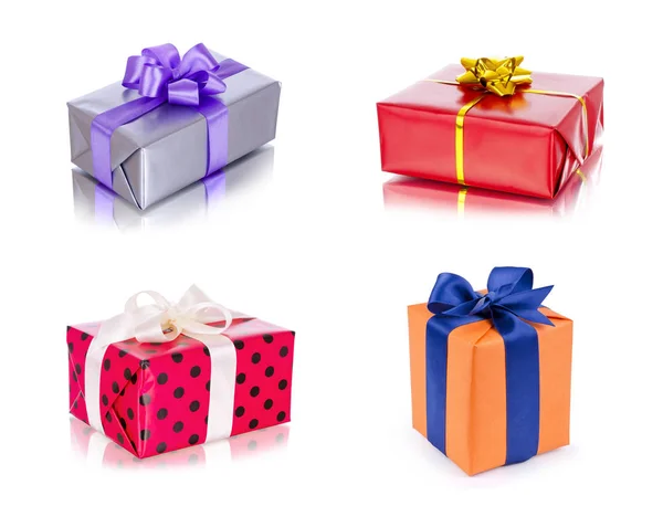 Set Bunter Geschenkboxen Mit Schleifen Isoliert Auf Weiß — Stockfoto