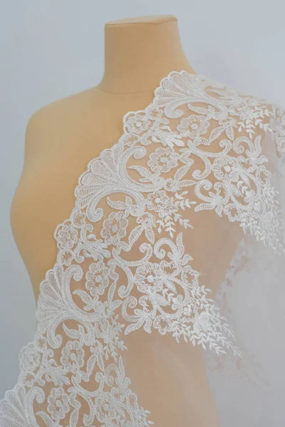 Dentelle blanche photo de stock sur mannequin, mannequin — Photo