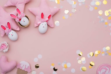 Paskalya yumurta şirin tavşanı. Komik dekorasyon. Mutlu Paskalya