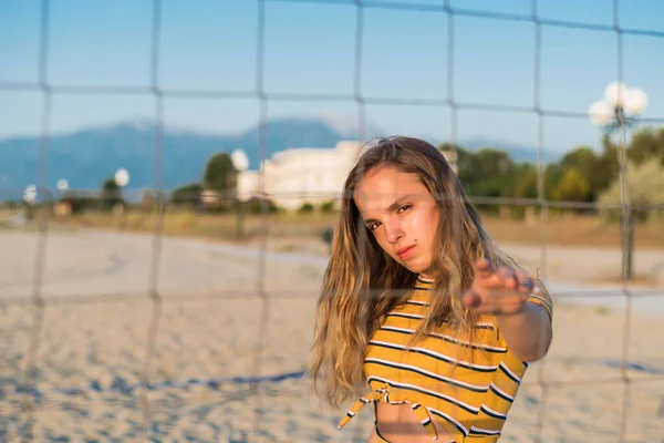 Concetto Moda Vacanza Estiva Carino Giovane Ragazza Adolescente Una Spiaggia — Foto Stock