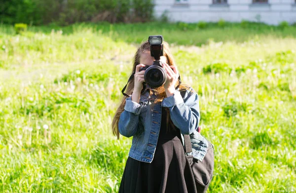 Woman Professional Photographer Dslr Camera Outdoor Sunlight Portrait Close — Stock Photo, Image
