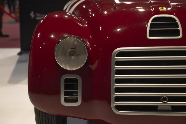 Eski ve yeni arabaların detaylarının toplanması