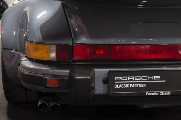 Eski ve yeni arabaların detaylarının toplanması