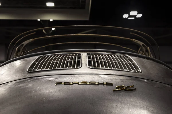 Eski ve yeni arabaların detaylarının toplanması