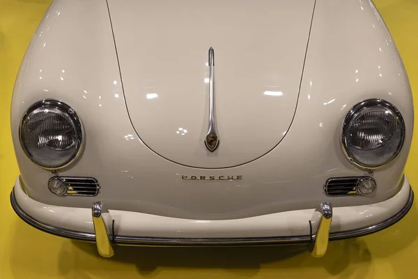 Eski ve yeni arabaların detaylarının toplanması