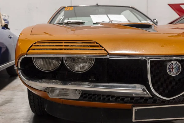 Eski ve yeni arabaların detaylarının toplanması