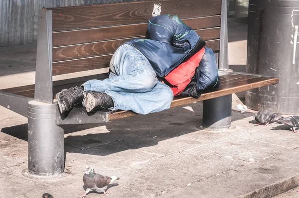 Poor Homeless Man Refugee Sleeping Wooden Bench Urban Street City — Stock Photo, Image