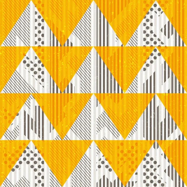 Triángulos amarillos vintage. Patrón sin costura con efecto grunge — Archivo Imágenes Vectoriales