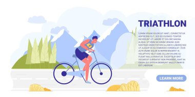 Triatlon 'a katılan ve bisiklete binen adam..