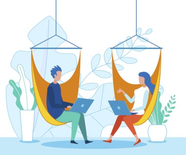 Bilgisayarda Keyifle Çalışan Ofis İnsanları