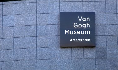 Amsterdam 'daki Van Gogh Müzesi tabelası