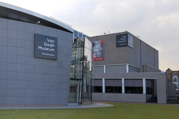 Van Goghmuseum in amsterdam, Nederland. — Stockfoto