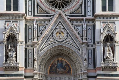 Santa Maria del Fiore Katedrali ana cephe detay 