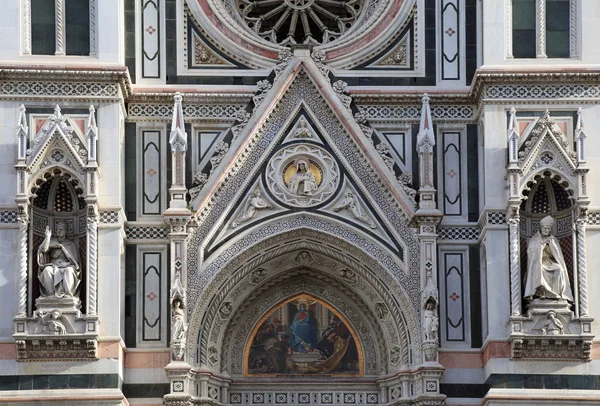 Santa Maria del Fiore Katedrali ana cephe detay — Stok fotoğraf