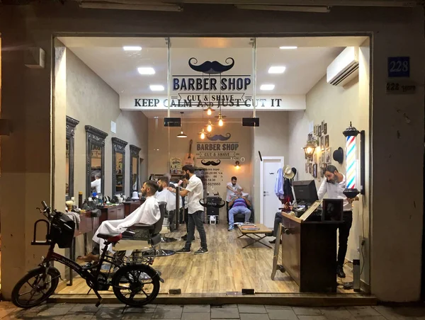 Stilish barber shop, Tel Aviv, Israel. — Stock Photo, Image