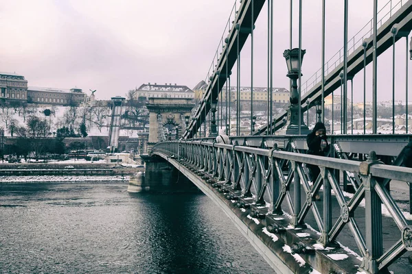 The Szechenyi Chain Bridge in Budapest, Hungary. — Stock Photo, Image