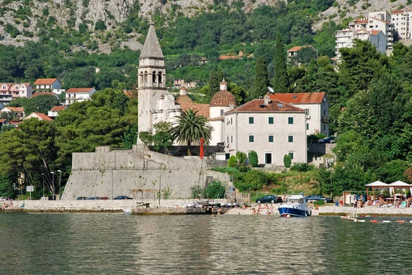 Θέα στην παλιά πόλη και στον κόλπο του Κότορ, Μαυροβούνιο. — Φωτογραφία Αρχείου