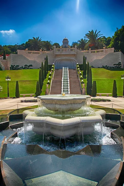 Bahain temppeli ja puutarhat, Haifa, Israel . — kuvapankkivalokuva