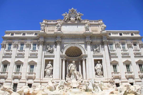 Trevi fountain, Rome, Italy.