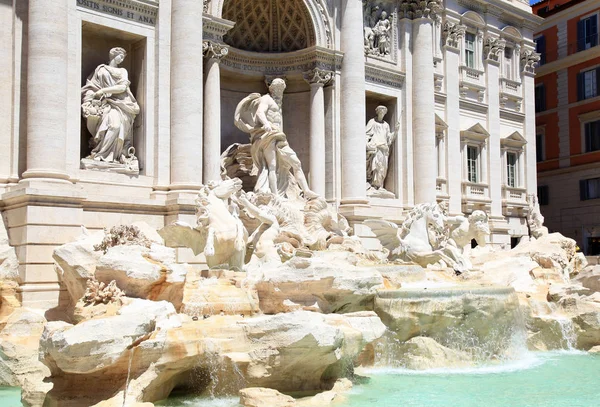 Trevi fountain, Rome, Italy.