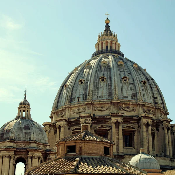 Le Dôme de la Basilique Saint-Pierre, Rome, Italie — Photo