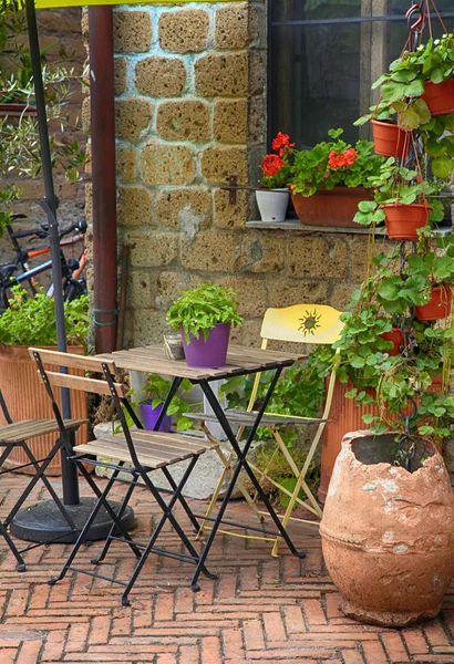 Beautiful small cafe in Tuscany, Italy — Stock Photo, Image