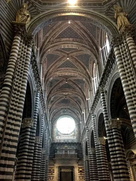 Interior of Siena Cathedral in Tuscany, Italy — Stock Photo, Image