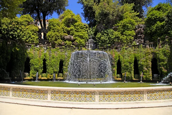 A Ovato szökőkút park Villa d'Este, Tivoli, Olaszország — Stock Fotó