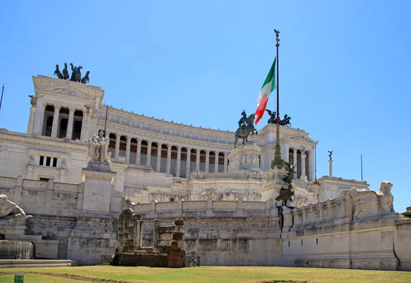 Monumento Vittorio Emanuele II ou Altar da Pátria em Roma — Fotografia de Stock