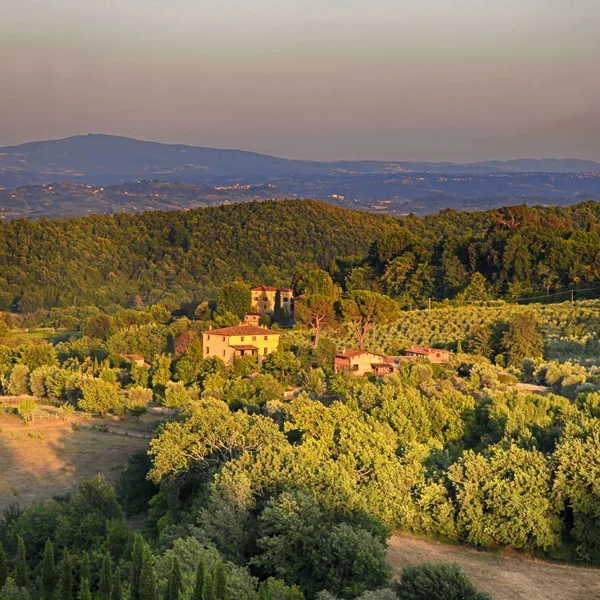 Venkova venkovské krajiny v oblasti Toskánsko, Itálie — Stock fotografie