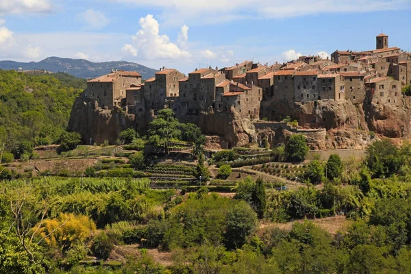 Középkori falu Pitigliano alapított etruszk időben, Toszkána, Olaszország — Stock Fotó